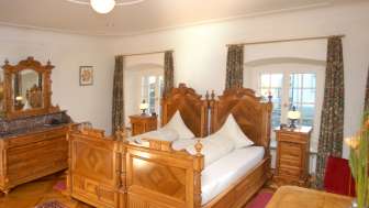 Rustikal eingerichtetes Doppelzimmer im Hotel-Gasthof Löwen