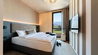 Modernes Doppelzimmer des B&B Hotel Liechtenstein-Eschen
