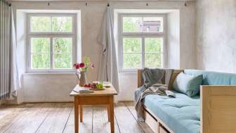 Wohnzimmer mit Schlafsofa