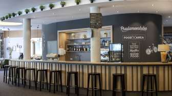 Bar im JUFA Hotel Malbun