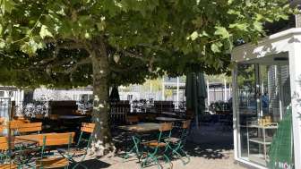 Aussenaufnahme des Restaurants Zentrum