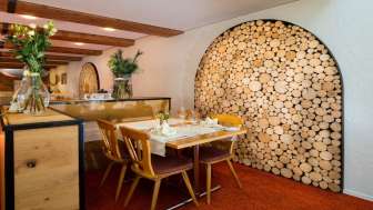 Gedeckter Tisch im Restaurant Turna