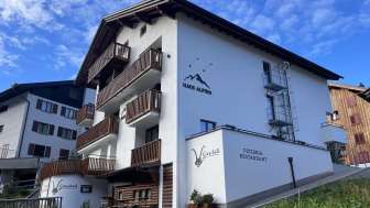 Aussenansicht des Haus Alpina im Bergort Malbun