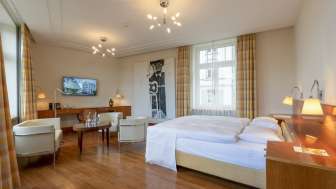 Ladies Floor Junior Suite