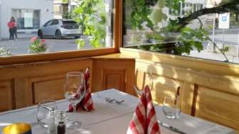 Restaurant & Weinstube Alpenrose