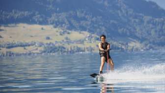 Swiss lake twins wakeboard lake lucerne 018 copy