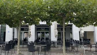 Aussenaufnahme des St. Martins Pub am Platz