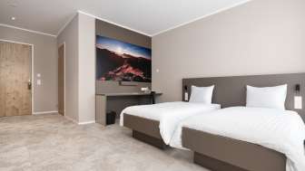 Helles und modernes Zweibettzimmer im b_smart motel