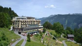 Hotel im Sommer