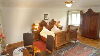 Rustikal eingerichtetes Doppelzimmer im Hotel-Gasthof Löwen
