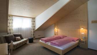 Familienzimmer mit Bettsofa