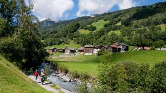Wanderung entlang der Sernf
