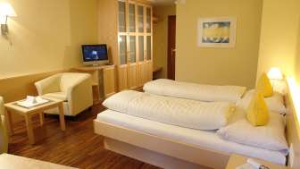 Doppelzimmer Pavillon 30er Reihe unten