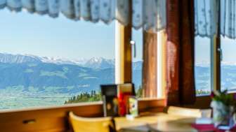 Restaurant innen mit Ausblick