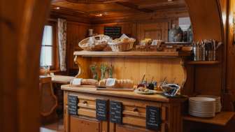 Liebevoll angerichtetes Frühstücksbuffet im Hotel Oberland
