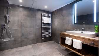 Badezimmer im Hotel Turna