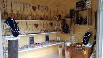 Schmuck Hüsli innen