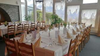 Feier im Saal