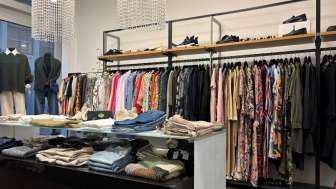 NOMOL First- & Secondhand Laden von innen