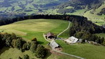 Luftaufnahme Farneralp und Skigebiet Oberholz